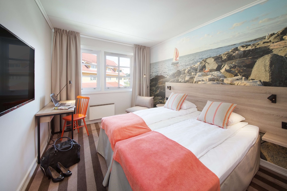 Standard Twin Room - Photo 2