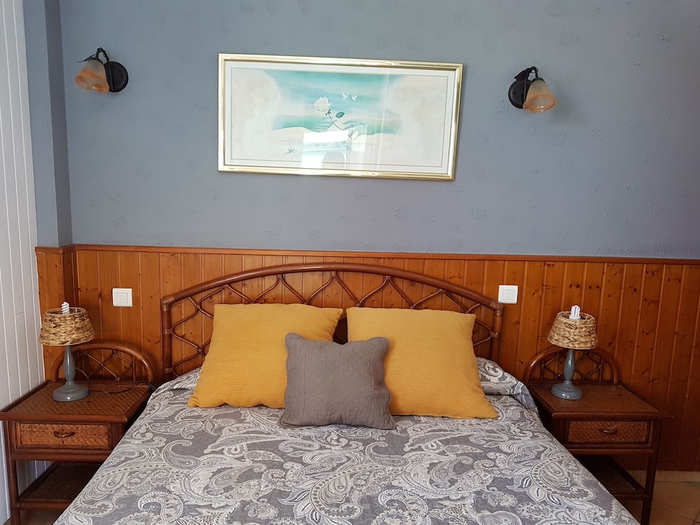 Ochre Room