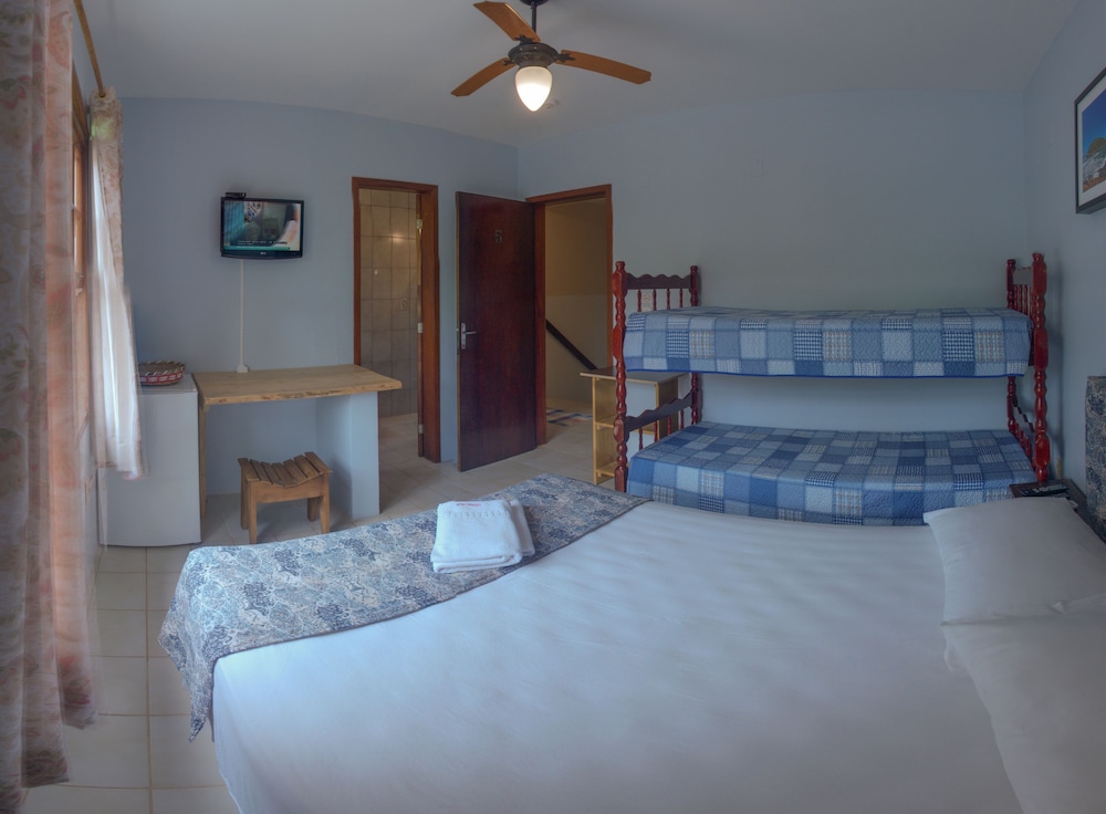 Standard Triple Room photo 2