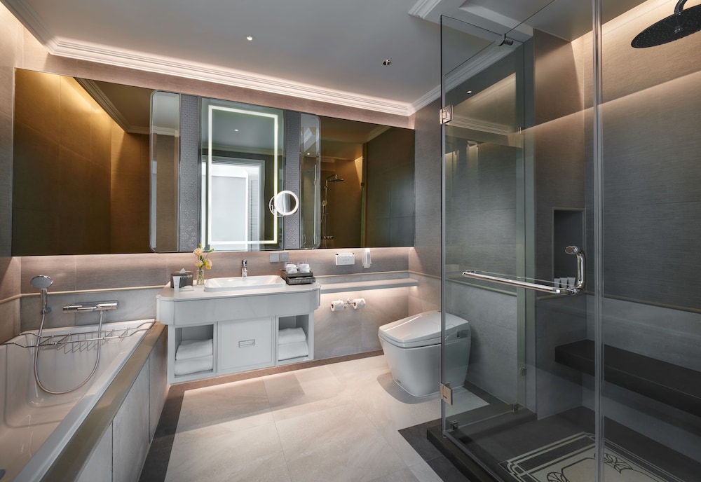 Premium King Room with Onsen Pass photo 2