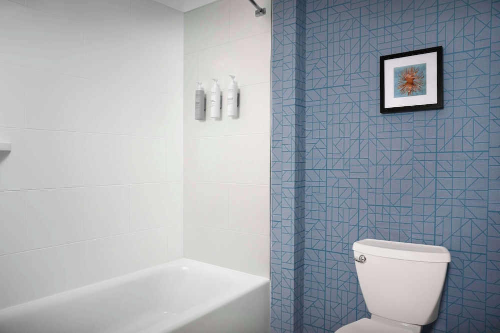 Suite, 2 Queen Beds, Accessible (Hearing) - Photo 8