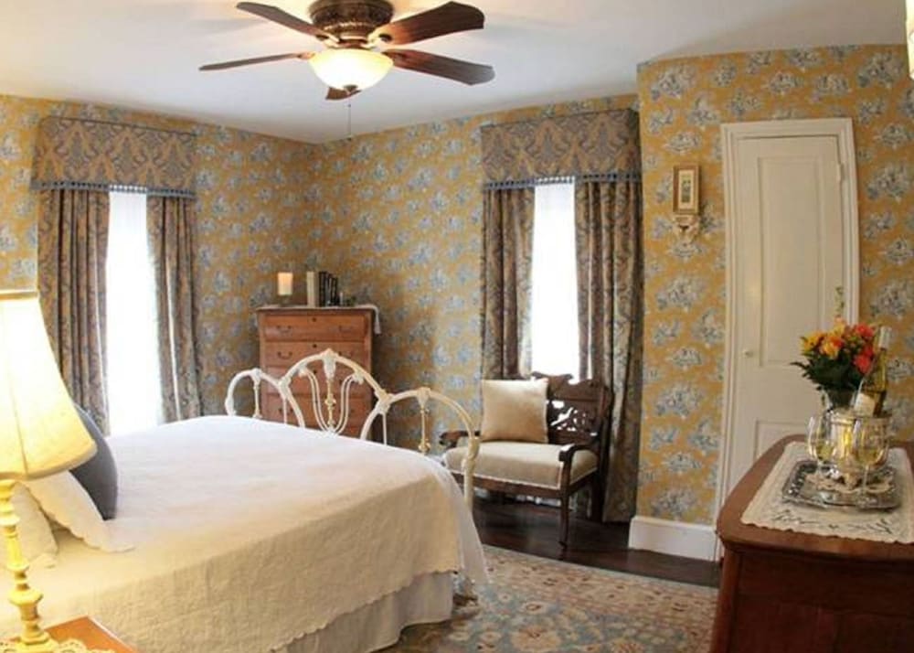 Suite, Multiple Beds, Private Bathroom (Franklin Suite)