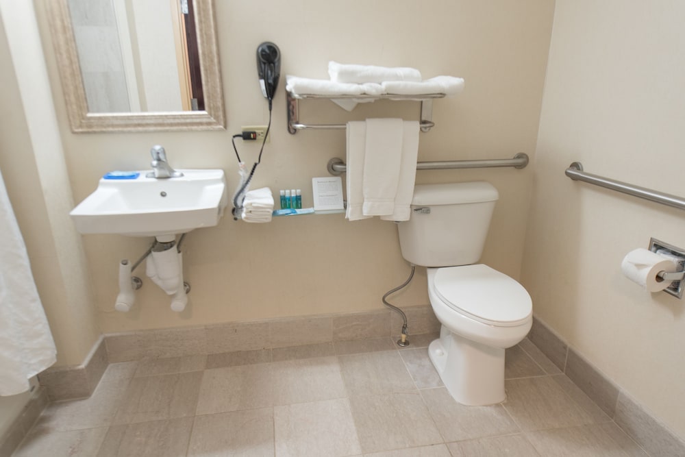 2 Queen Beds, Accessible (Comm, Accessible Tub) - Photo 4