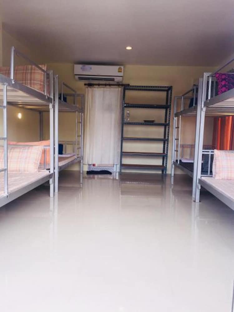 Mixed Shared Dormitory photo 3