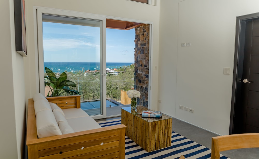 Exclusive Apartment, 3 Bedrooms, Balcony, Ocean View
