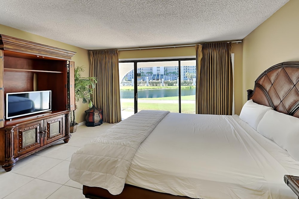 Condo, Multiple Beds, Balcony, Garden View (Villa 502 - No Pets)