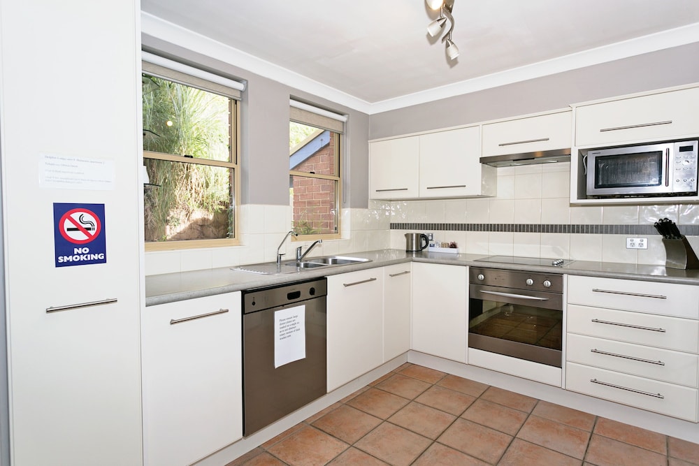 Three-Bedroom Apartment - Photo 7
