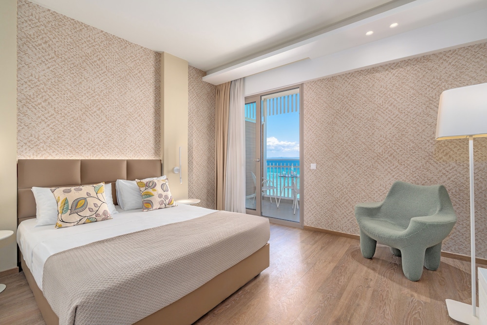 Deluxe Double Room Sea Front