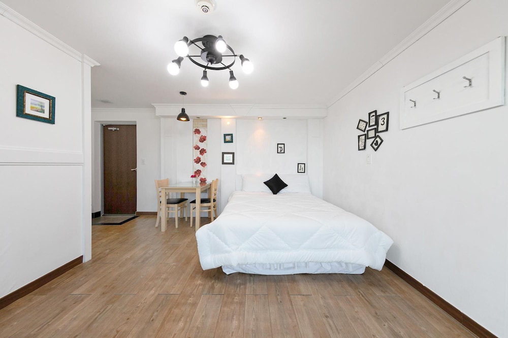Basic Room, 1 Bedroom (Jasmine 202(Ocean View)) - Photo 2