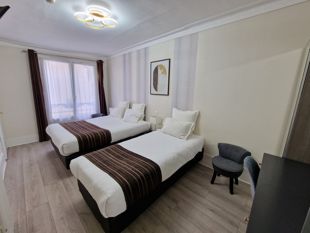 Standard Triple Room photo 2