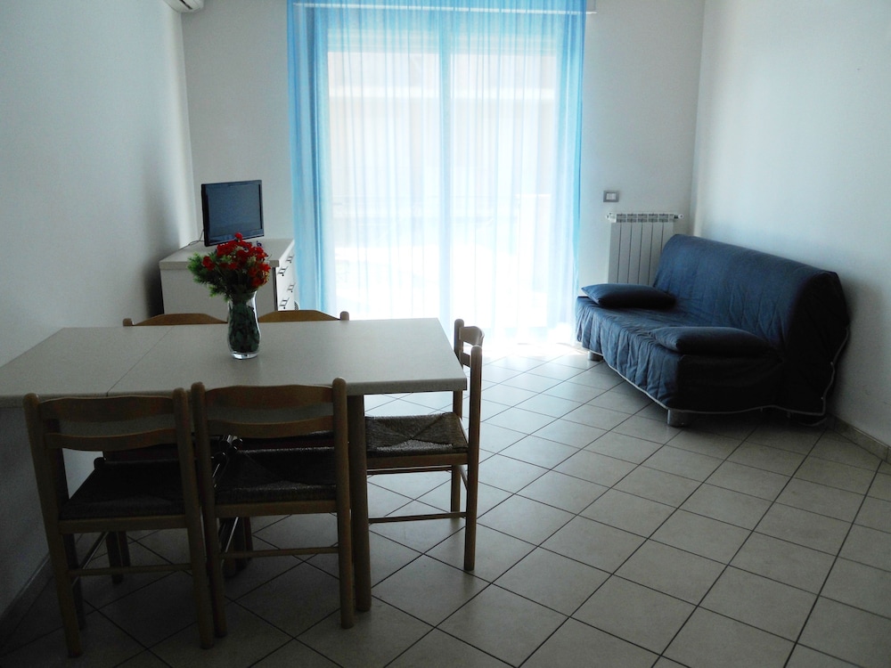 Comfort Apartment, 2 Bedrooms (1st Floor) photo 3