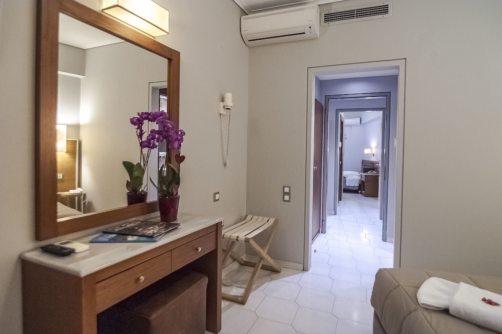 Special Offer Family Interconnecting Rooms - Photo 1