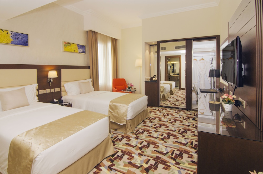 Deluxe Twin Room, Multiple Beds, Non Smoking photo 3