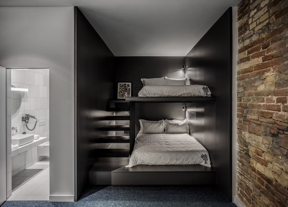 Nice Cubed Room