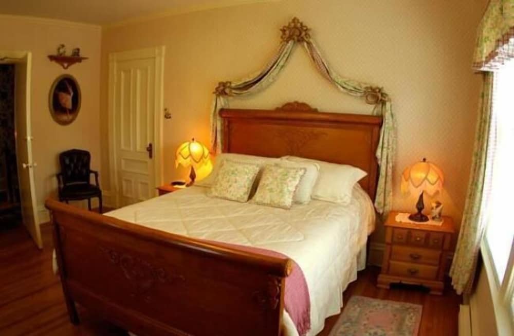 Classic Room, 1 Queen Bed photo 1