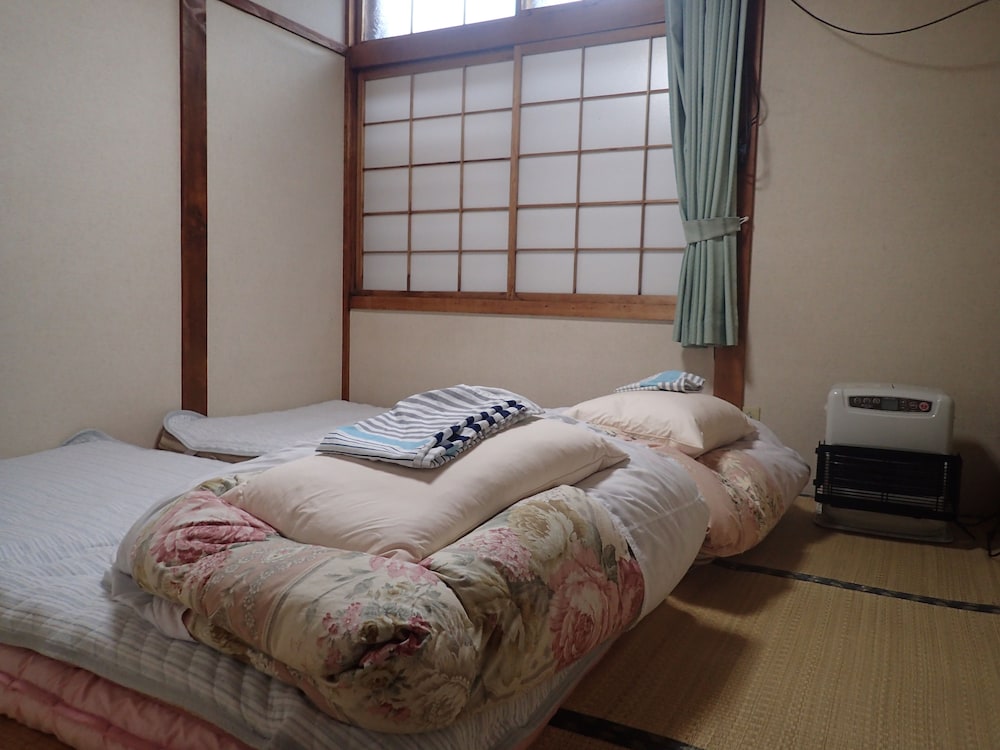 Small Room photo 1