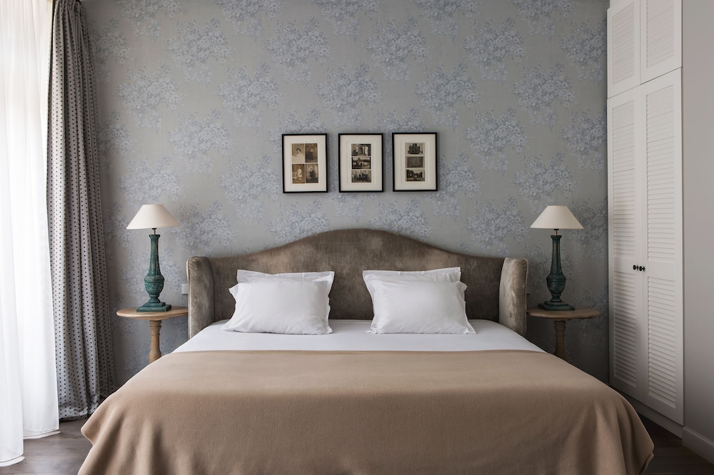 Premium Double or Twin Room photo 2