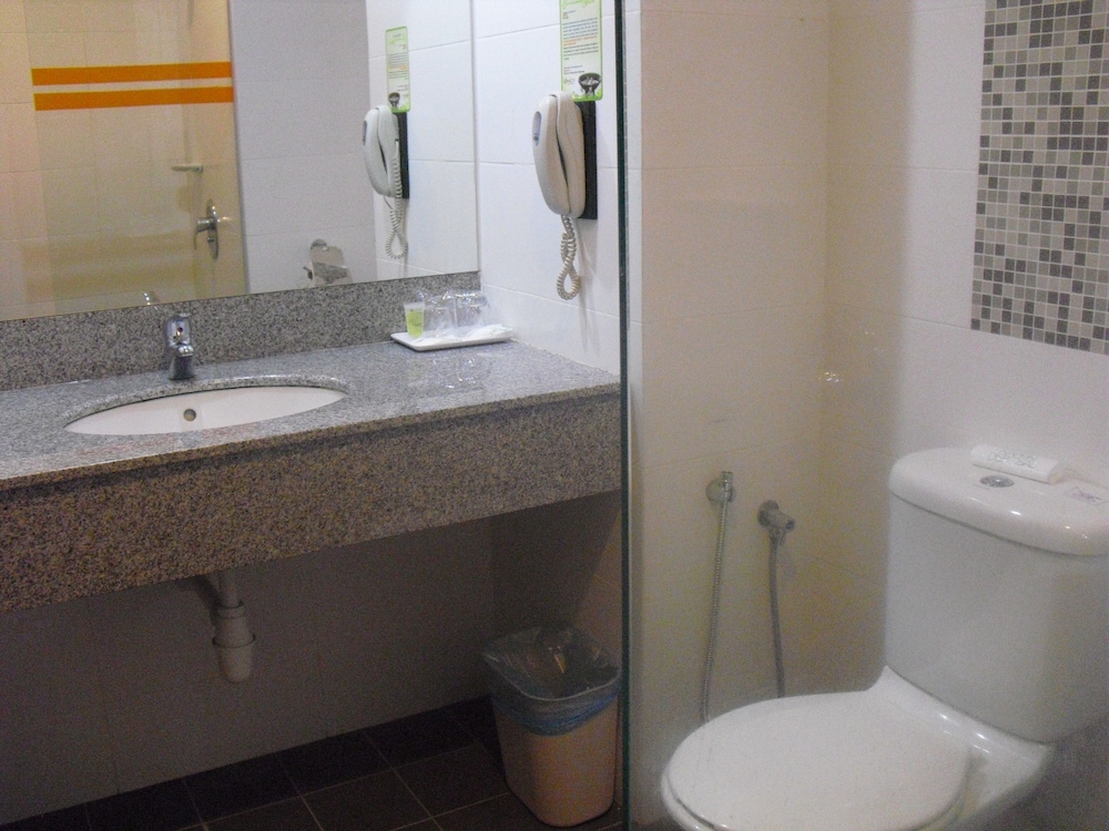 Deluxe Room, 2 Twin Beds - Photo 5