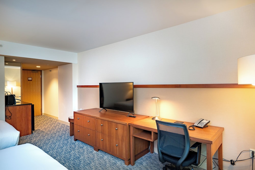 Deluxe Room, 2 Queen Beds - Photo 2