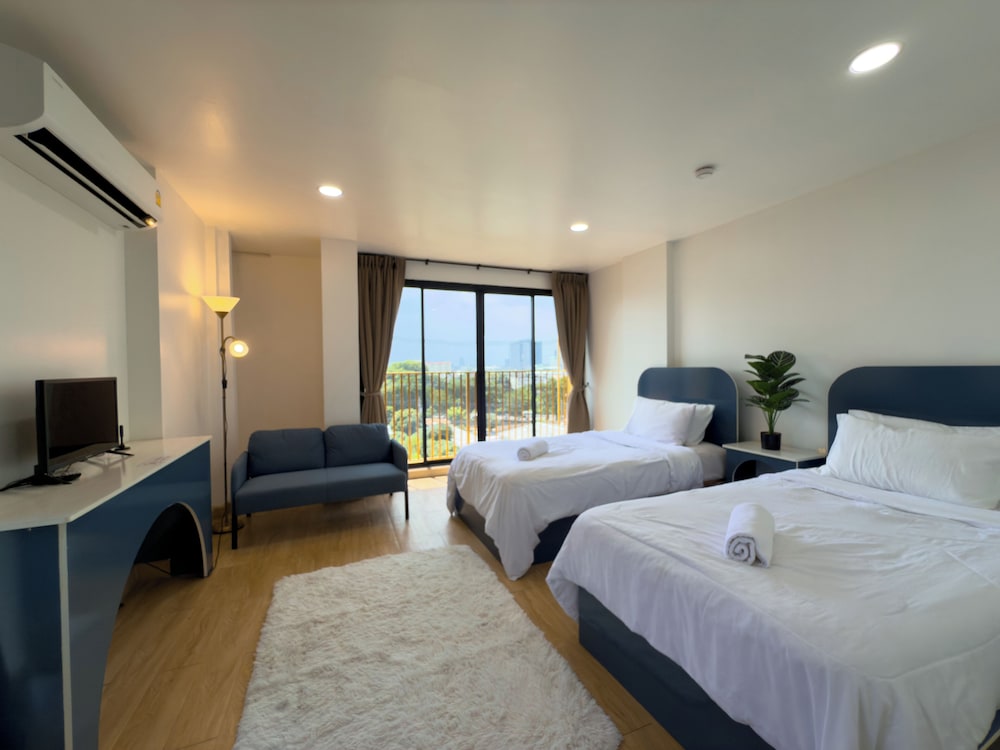 Deluxe Twin Room photo 1