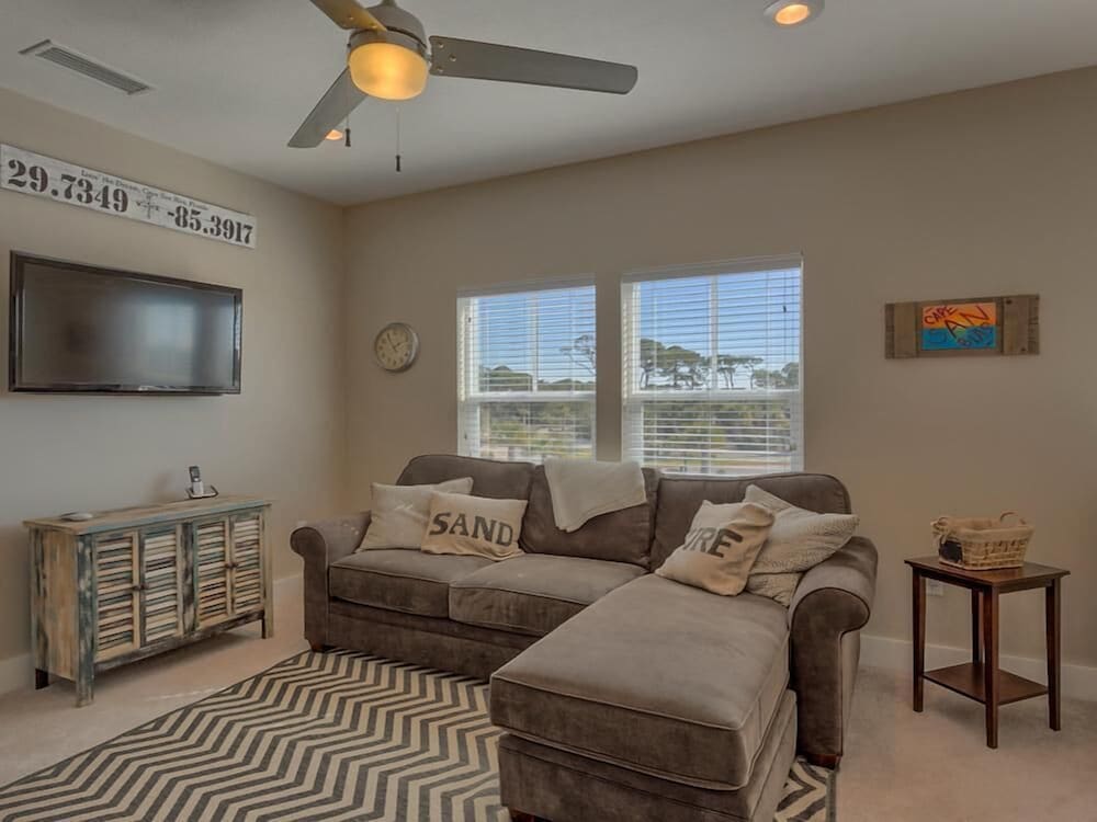 House, Multiple Beds, Partial Ocean View (Livin' the Dream) photo 1