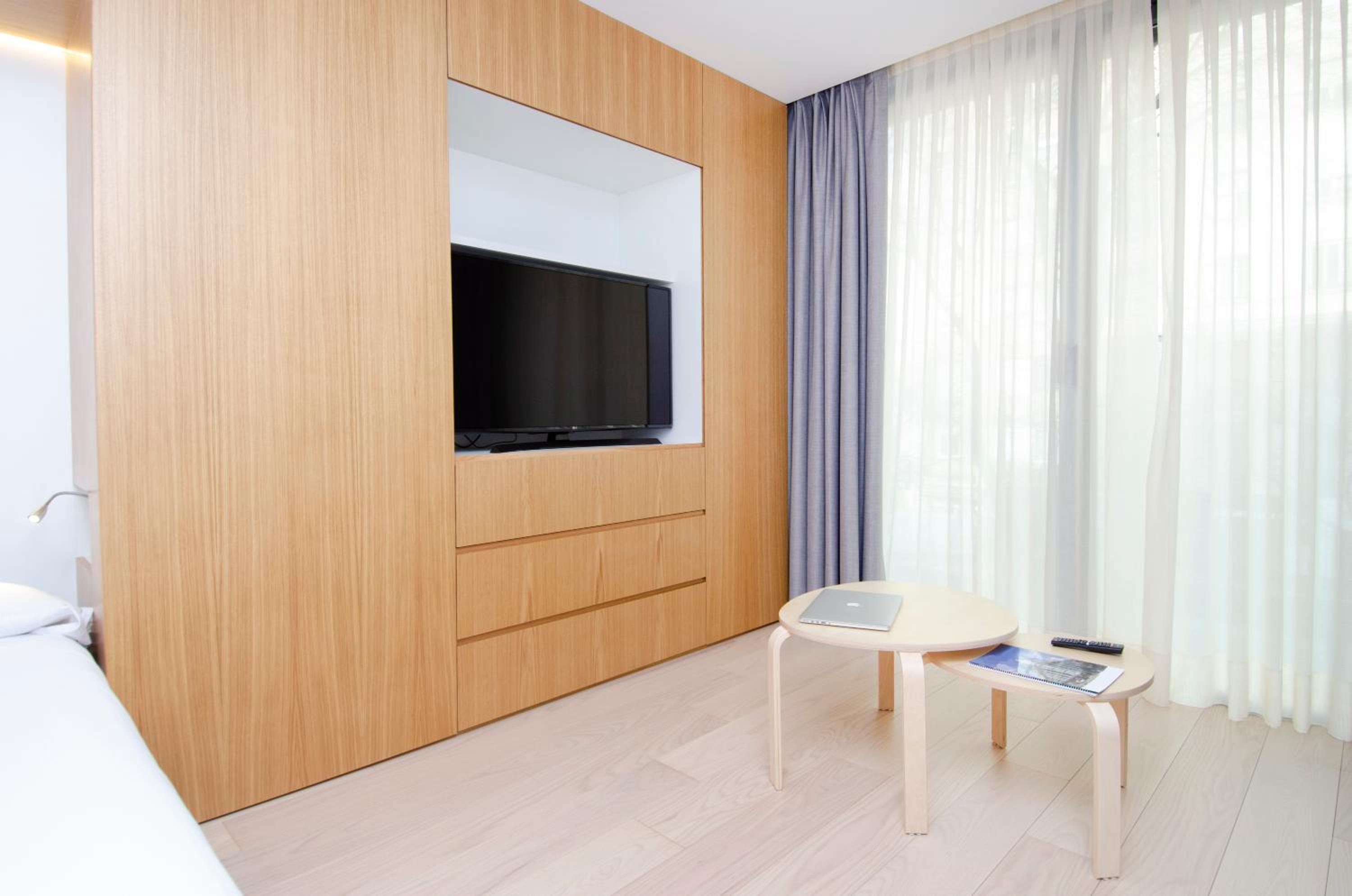 Studio Apartment - Photo 6
