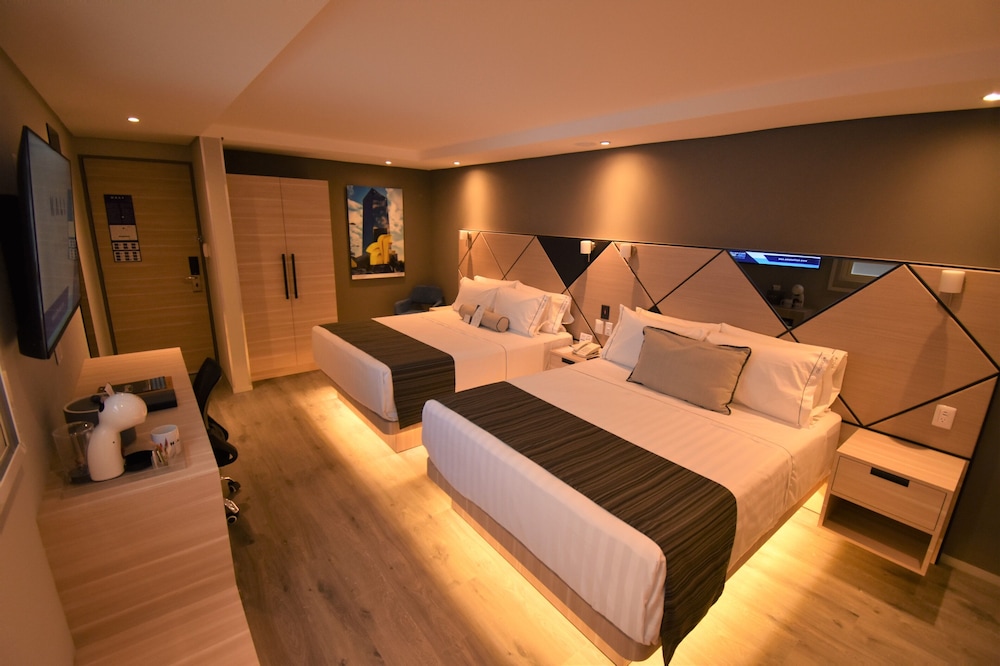 Premier Twin Room photo 3