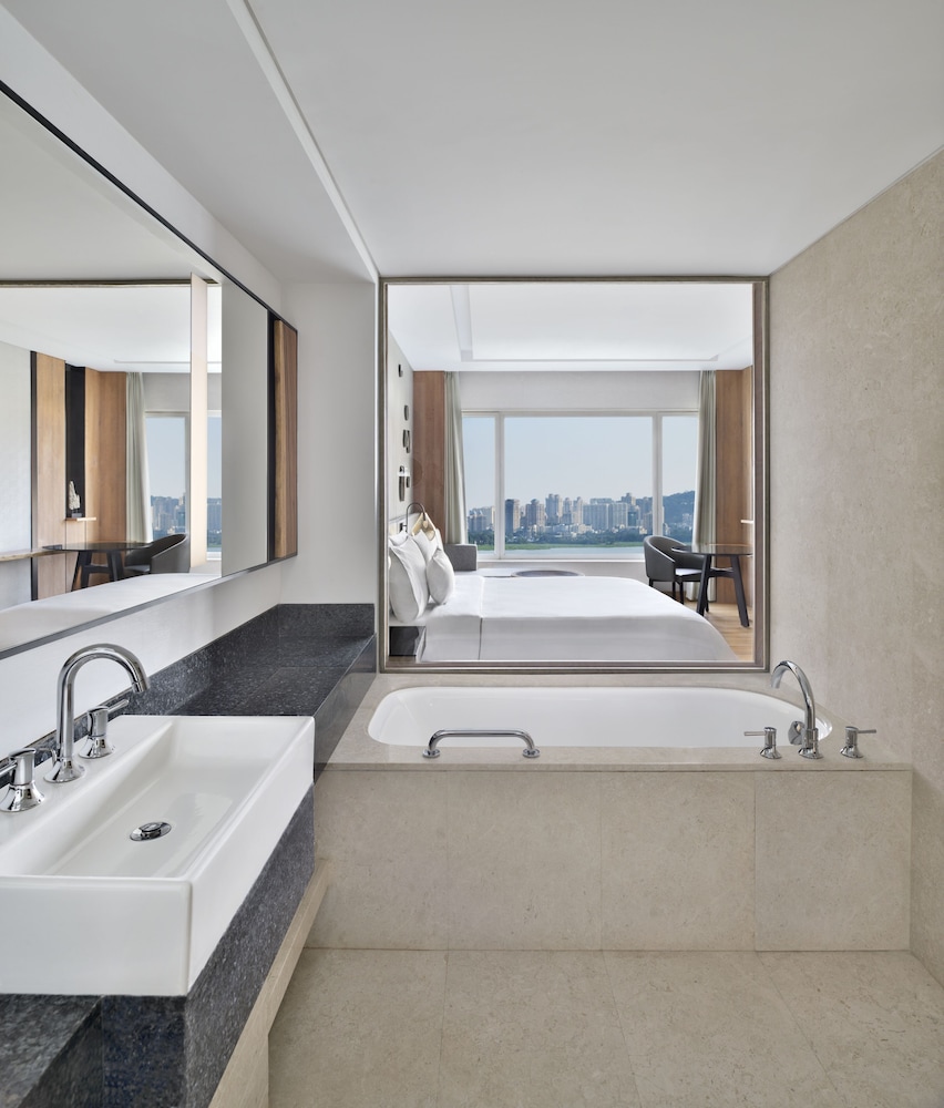Club Room, 2 Double Beds, Lake View Club Room, 2 Double Beds, Lake View