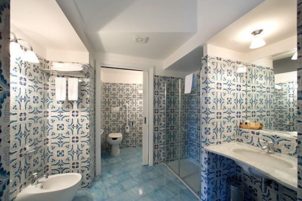 Quadruple Room, Balcony, Ocean View - Photo 8