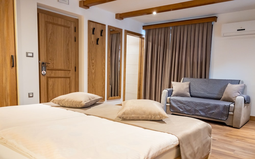 Superior Double or Twin Room, Non Smoking, Balcony photo 1