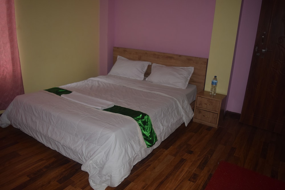 Deluxe Double Room, 1 King Bed, Non Smoking photo 2