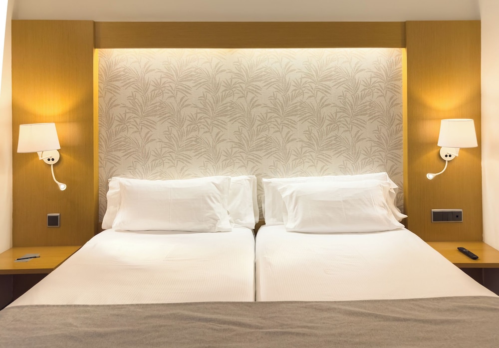 Double Room (1 adult + 1 child) photo 2