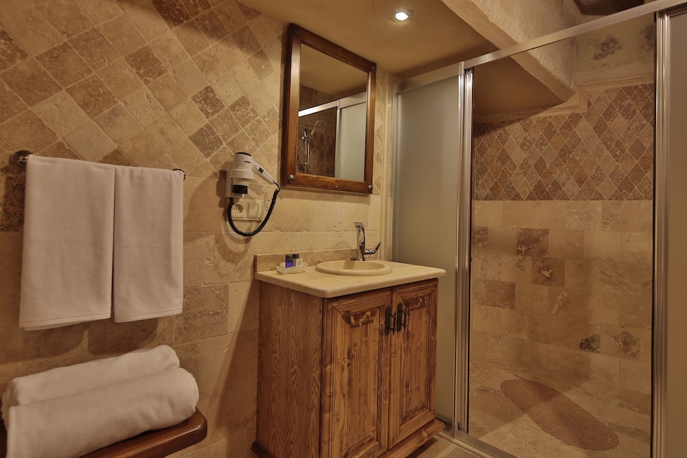 Deluxe Stone Room With Balcony photo 3