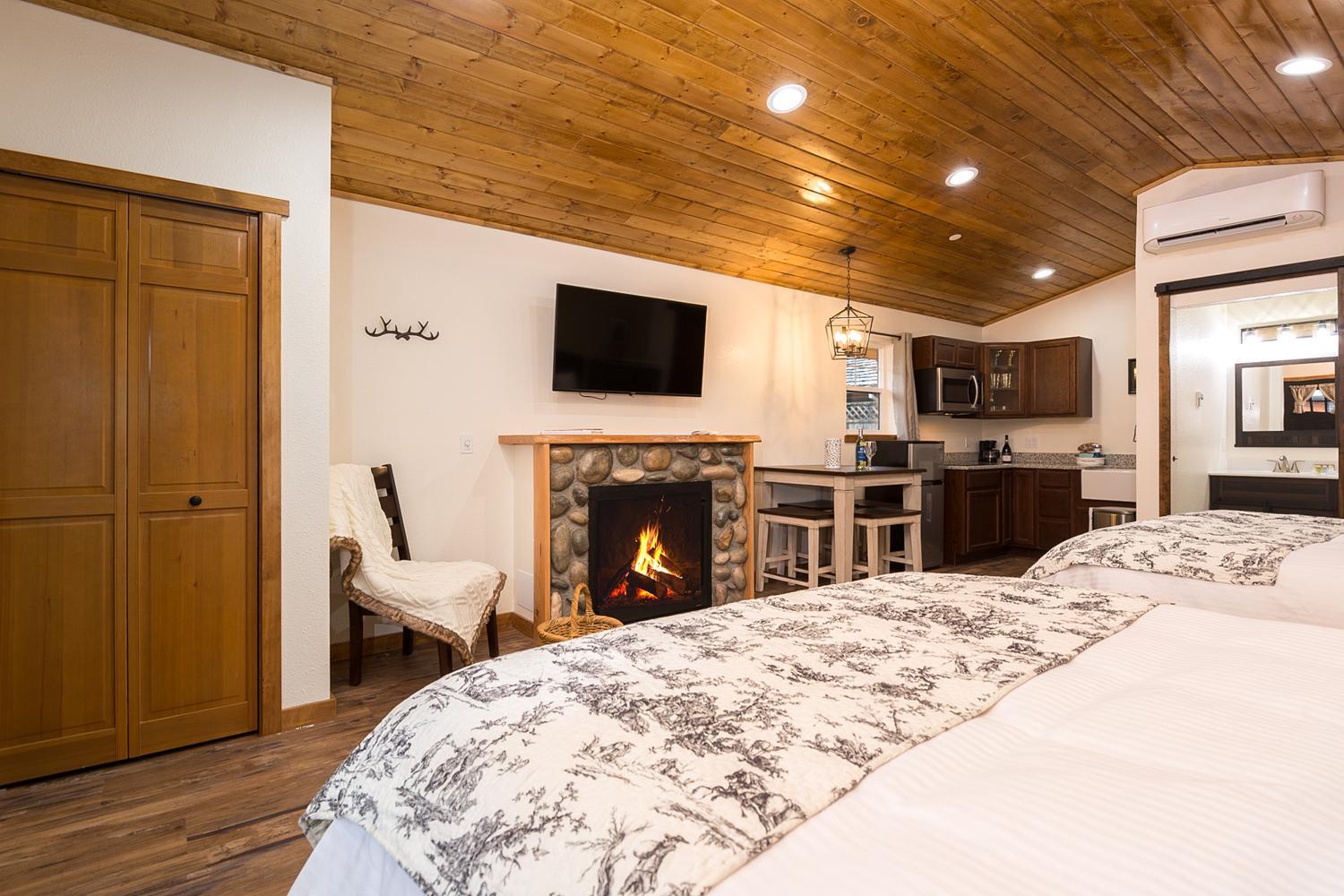 Cabin with Porches photo 3