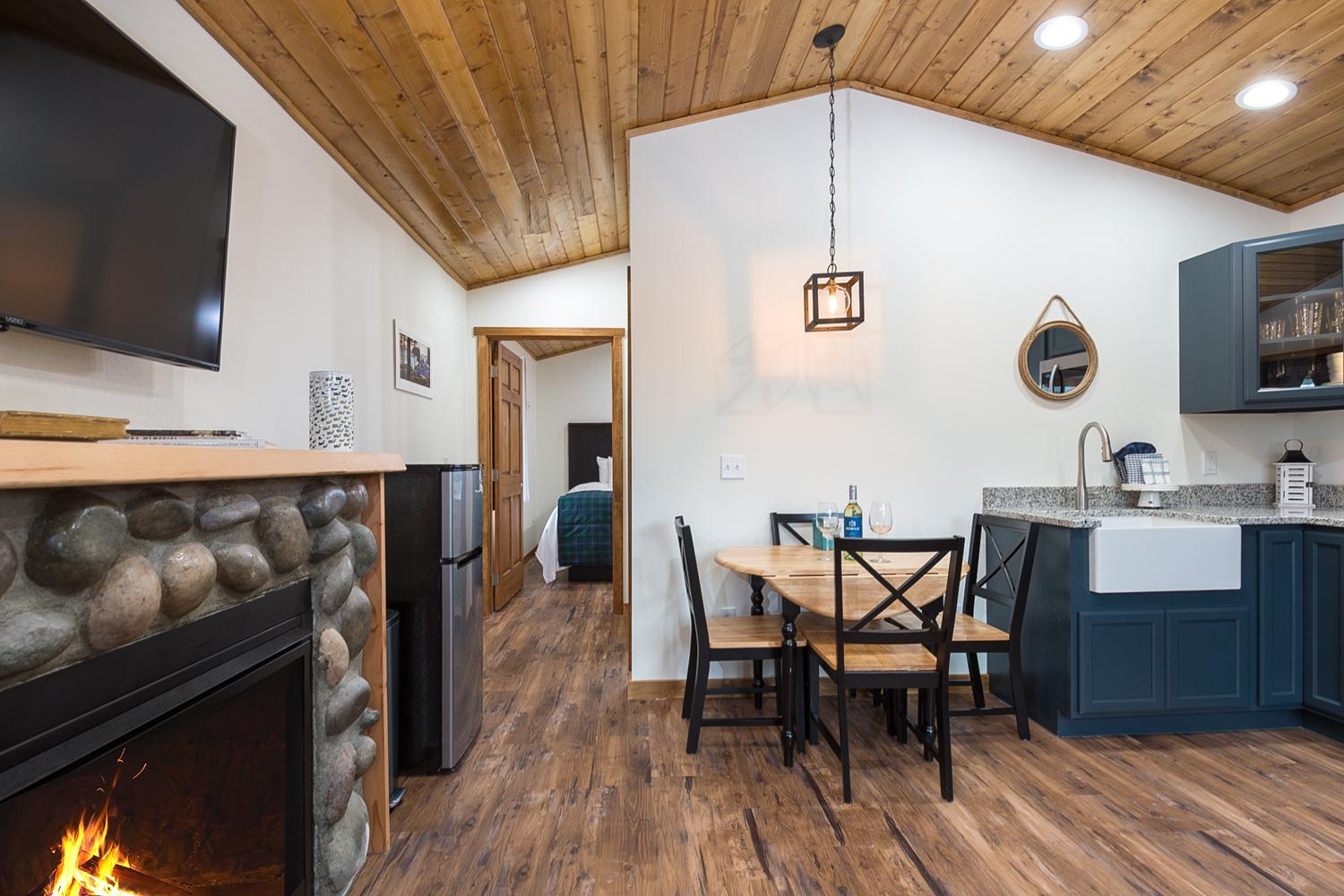 Cabin with Porches photo 3