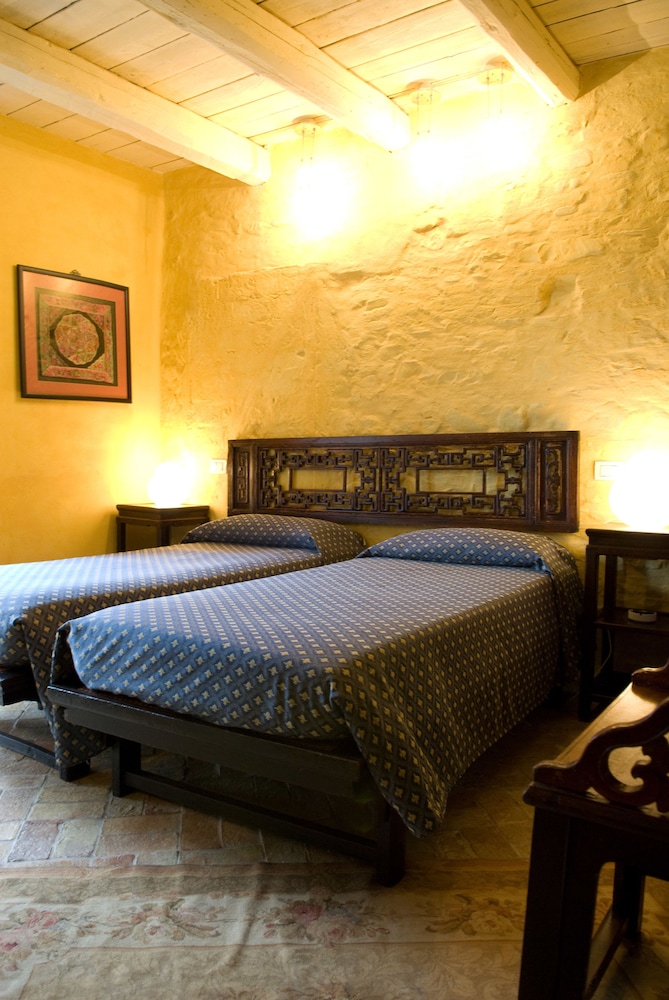 Double or Twin Room photo 3