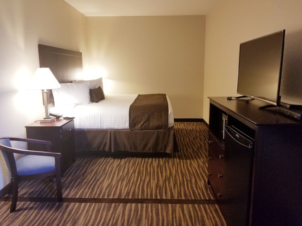 Suite, King Bed with Jetted Tub, Non-Smoking photo 2