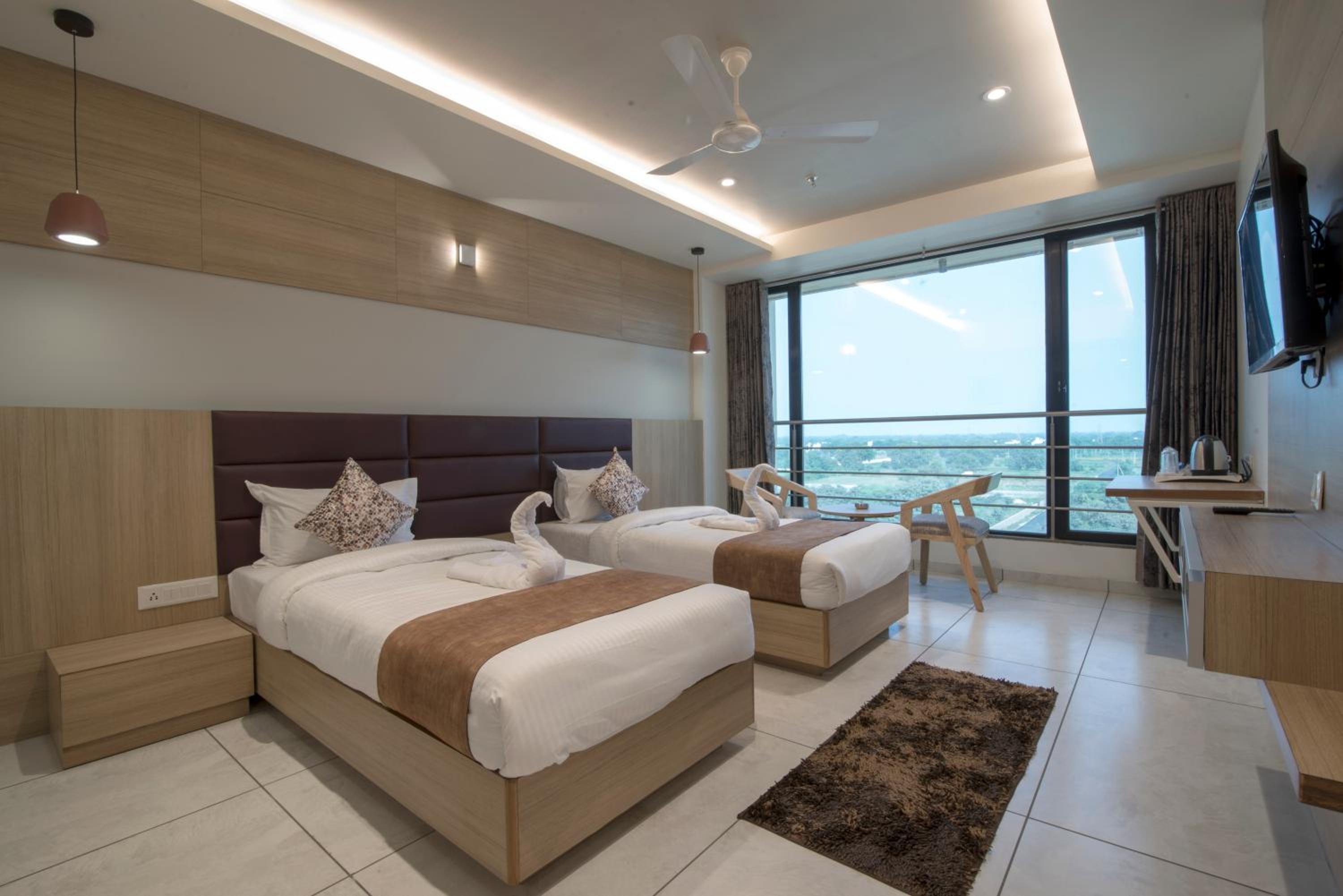 Superior Twin Room photo 3