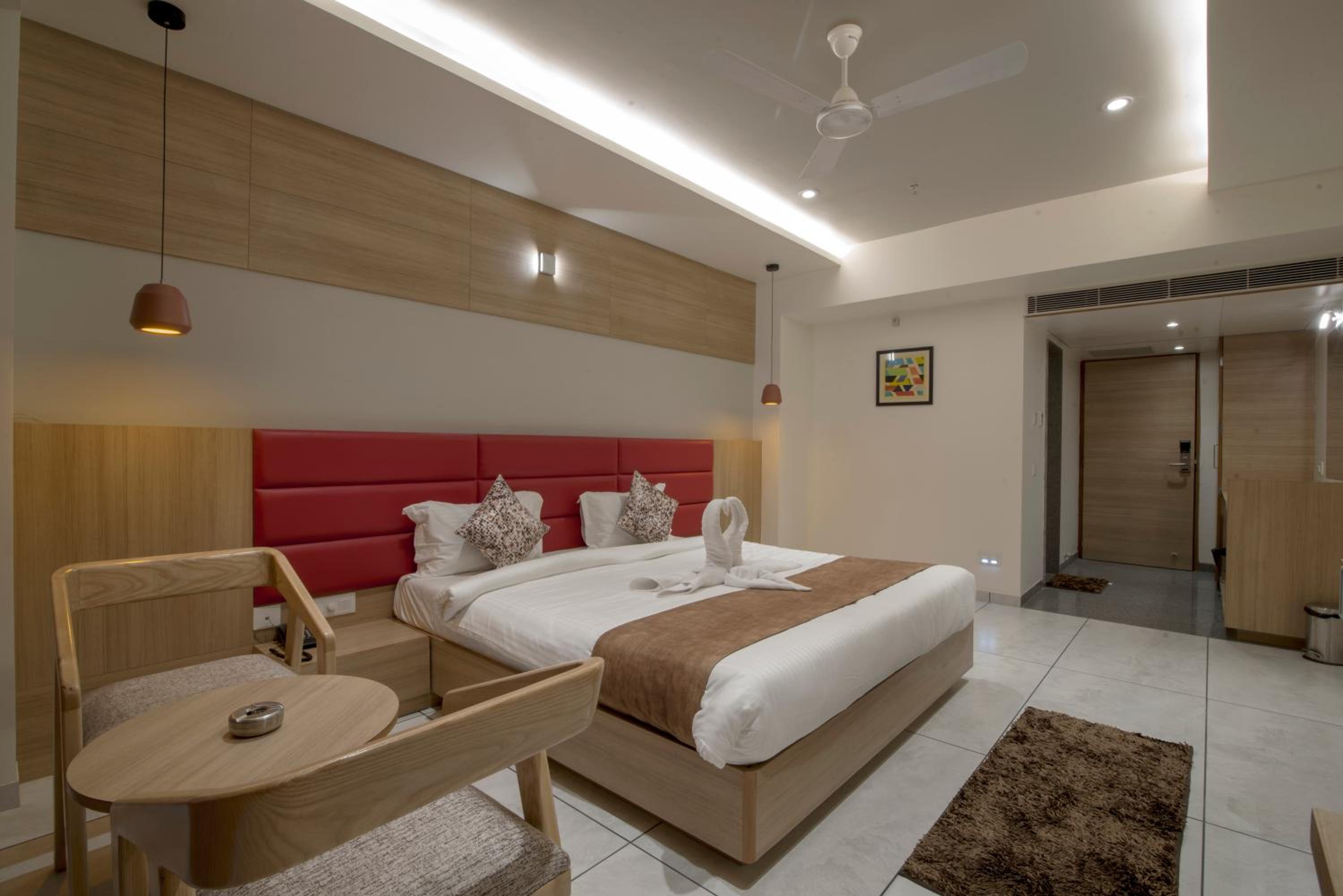 Superior King Room photo 2