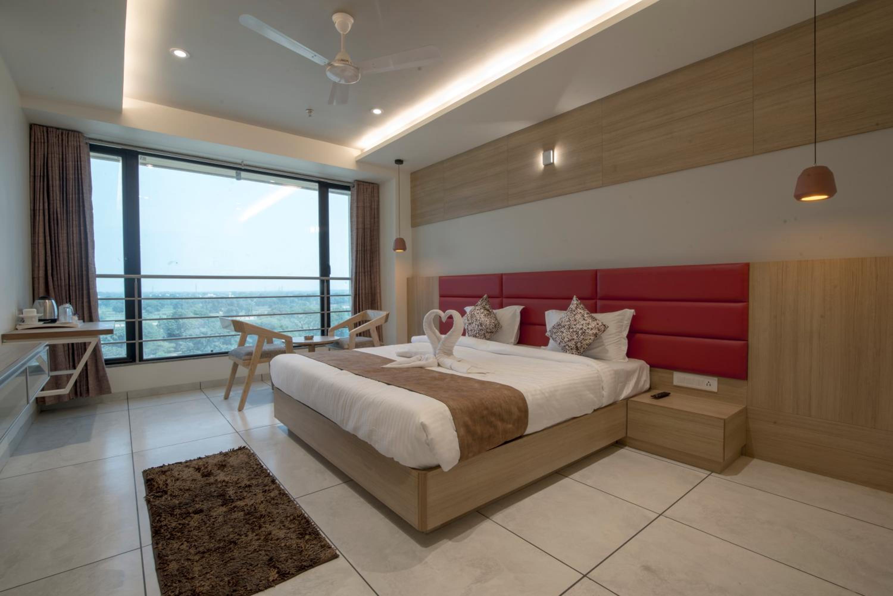 Superior King Room photo 3