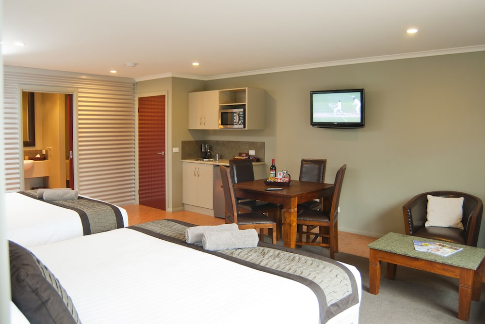 Deluxe Room, Non Smoking, Kitchenette (Deluxe Spa Twin King) photo 3