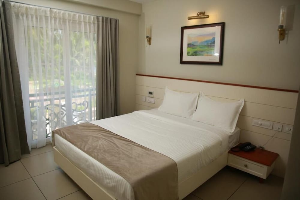 Deluxe Double Room, City View