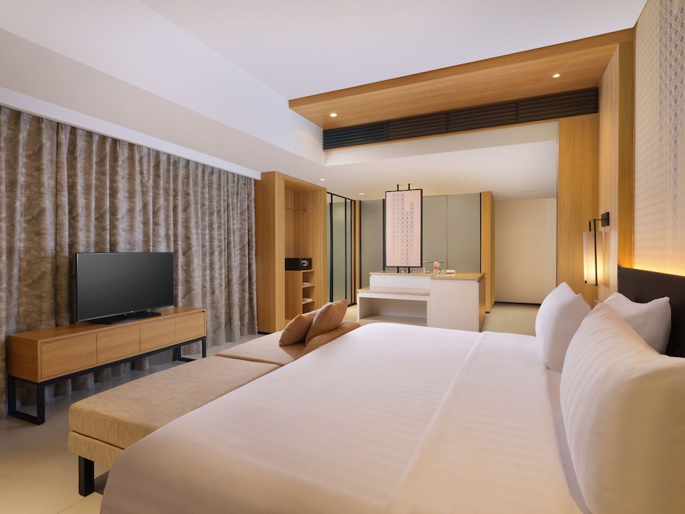 Premier Double Room, Lake View photo 2