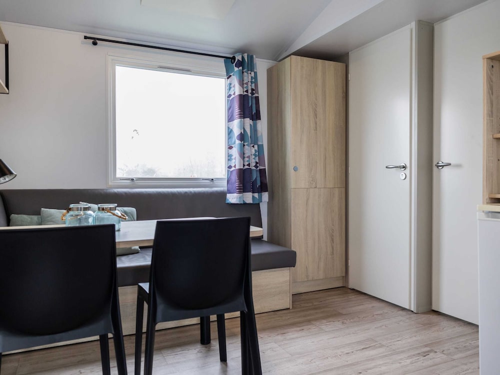 Romantic Chalet, 2 Bedrooms photo 3