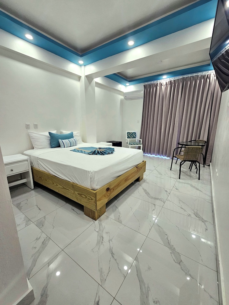 Superior Single Room, Balcony, Partial Sea View photo 1