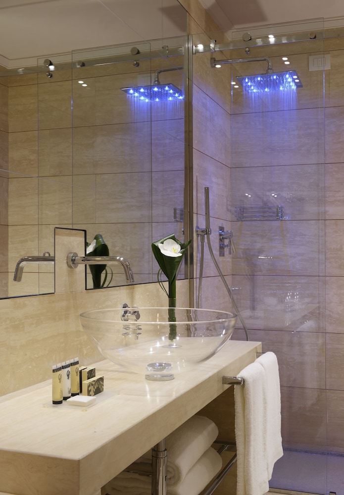 Romantic Suite (428)
