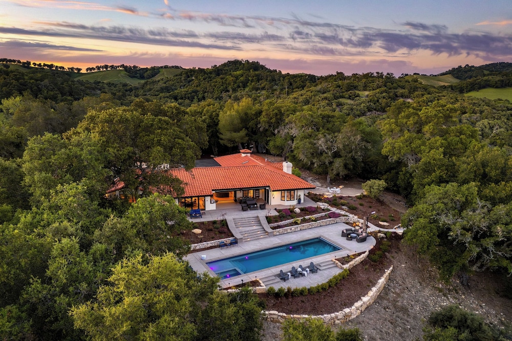 Villa (6 Bedrooms)