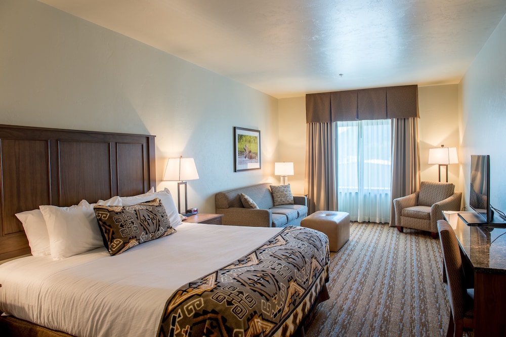 Deluxe Room, 1 King Bed with Sofa bed photo 3