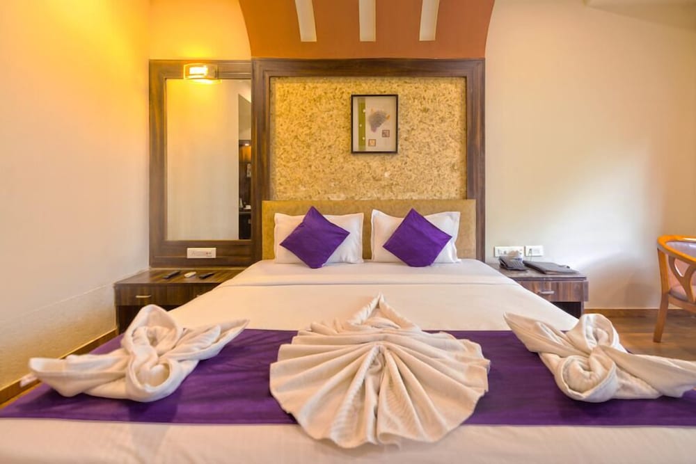 Deluxe Room - Photo 6