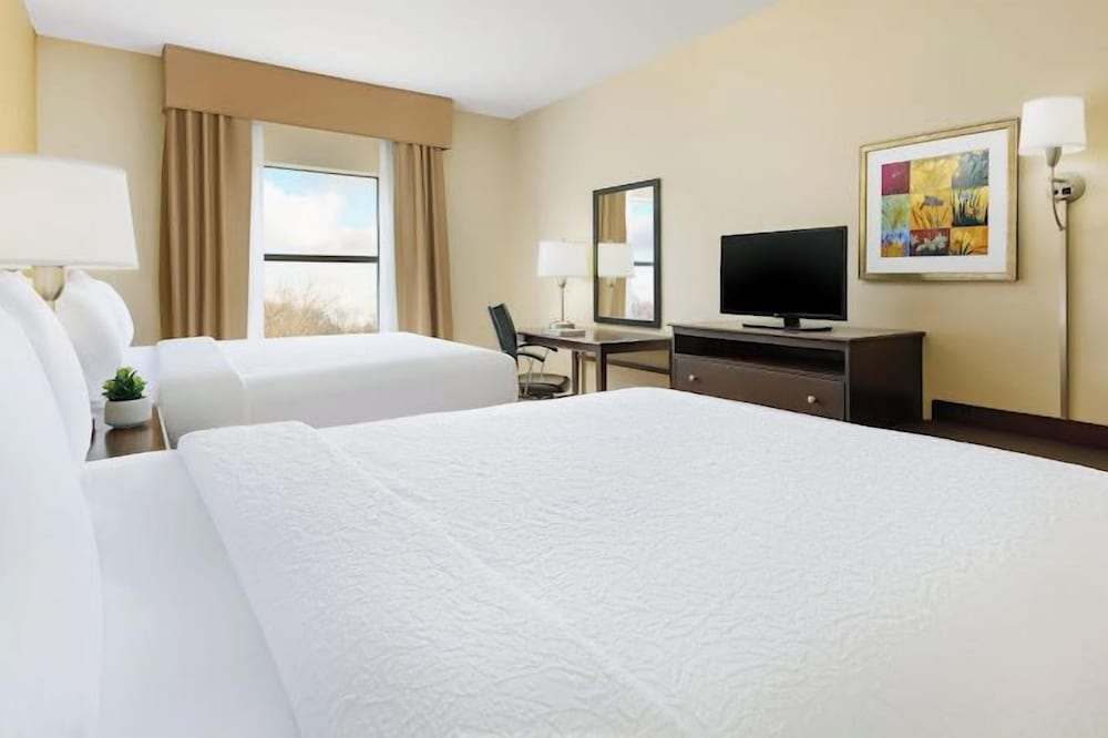 Deluxe Room, 2 Queen Beds photo 2